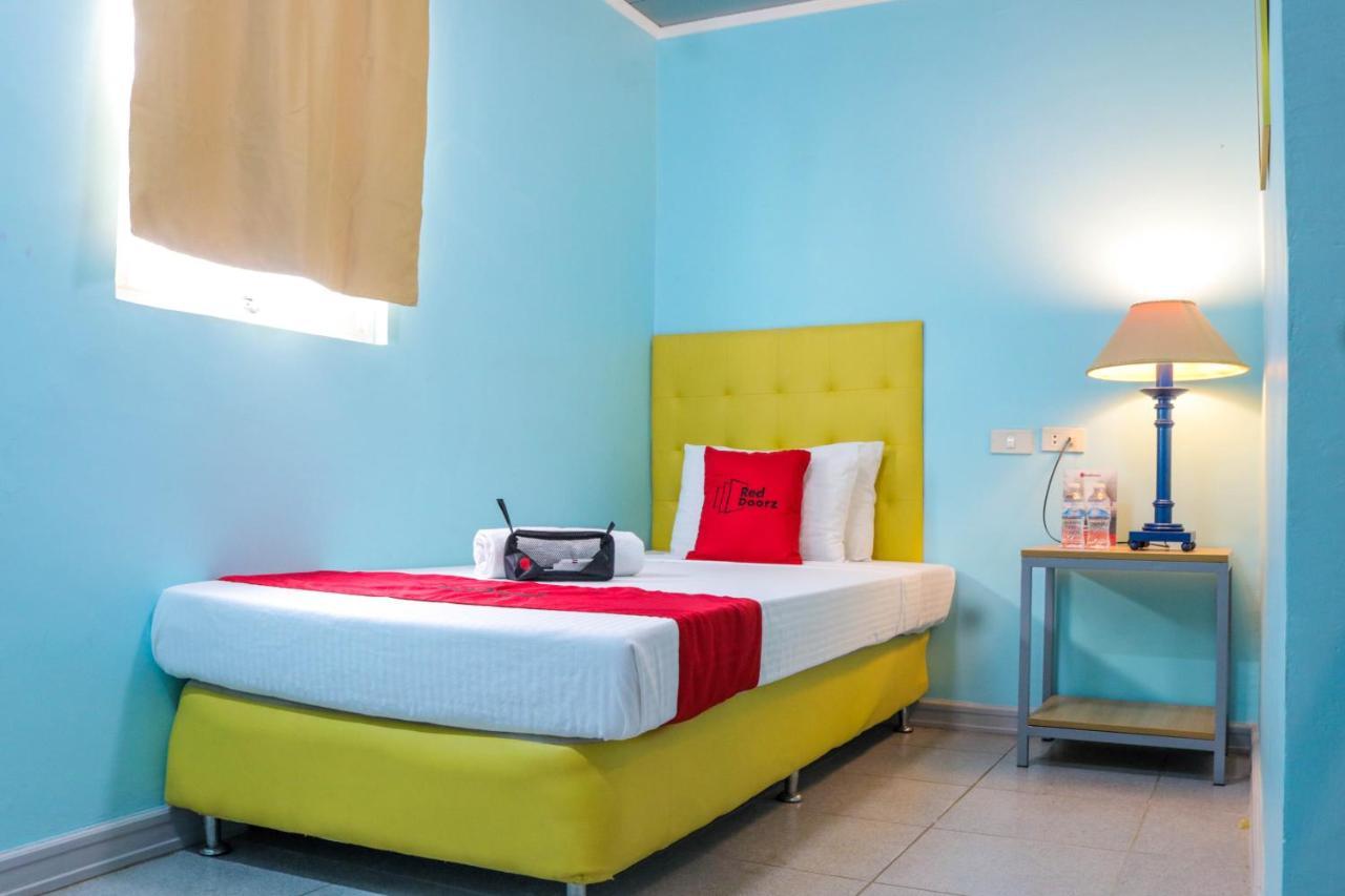 Reddoorz Plus New Era Budget Hotel Mandaue Former Reddoorz Plus Near Uv Mandaue Cebu Kültér fotó